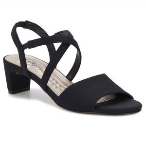 Ros Hommerson Liza Women's Sandal Black Fabric Low Heel Strappy Comfort Shoe 9W